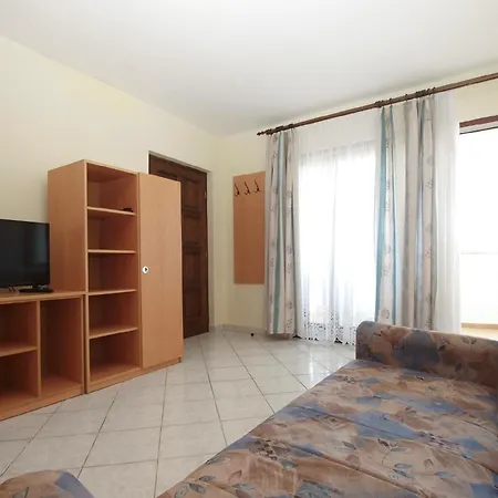 Apartment Fuer 4 Personen Ca 46 Qm In Fazana, Istrien Istrische Riviera *